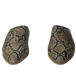 Report Indre Womens 10 Snake Pointed Toe Slip on Mules Fashion Strapy Sandals